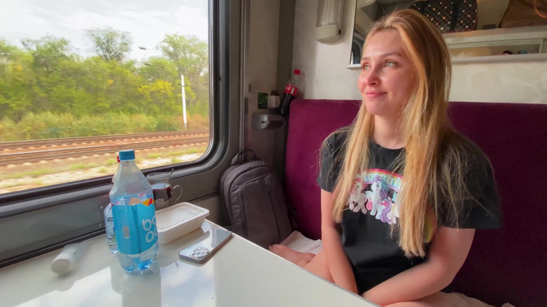 Alina Rai: Knullad medresenär på tåget... -Har du en man? Ja! Åh gud vad...