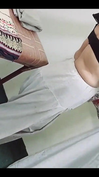 Netu, bbw indienne magnifique au corps pulpeux, a profité d’un massage torride et sexy tout en parlant coquin en audio en hindi
