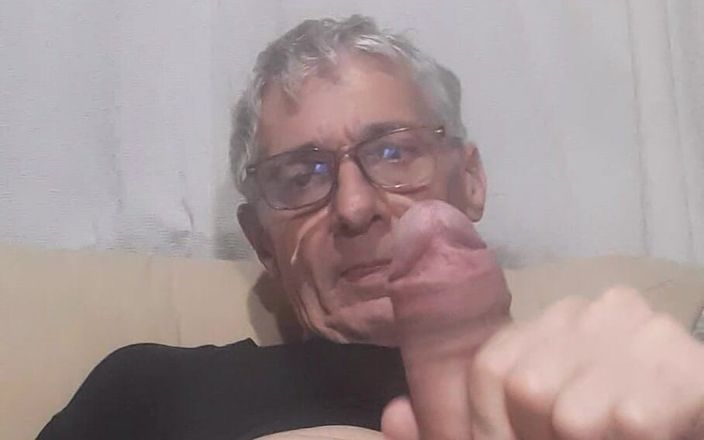 Big uncut hard cock: Szarpanie kutasa sam dla ciebie