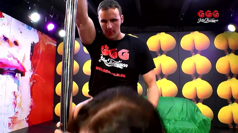 Gang Bang Germany: Ggg Silvia spěchá! Nadržené hardcore šukání se spermatem do obličeje