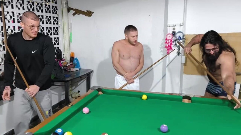 Victor Studio Gay: Eu, Carmona, Opaido Carmona și Vikingul de Taubaté am început un joc...