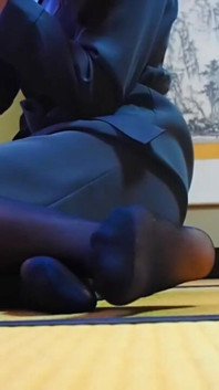 Feet - Relaxing in Japanese-style Room