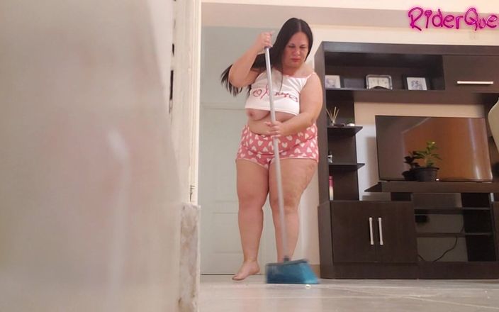 Riderqueen BBW Step Mom Latina Ebony: Soția infidelă transmite în direct cu apel video pentru iubitul ei