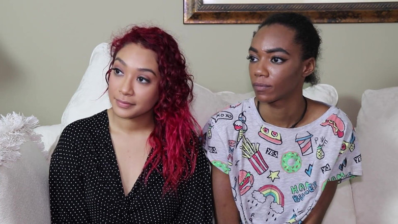 Azure Sky Films: Chanel Skye / Sarah Lace anaal op zijn hondjes cumshots kont...