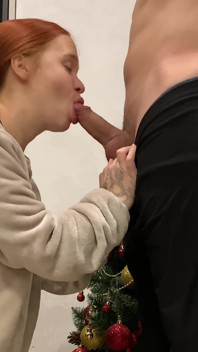 18歳の高校生が、両親が帰宅する前に義理の兄に2回射精させました!!