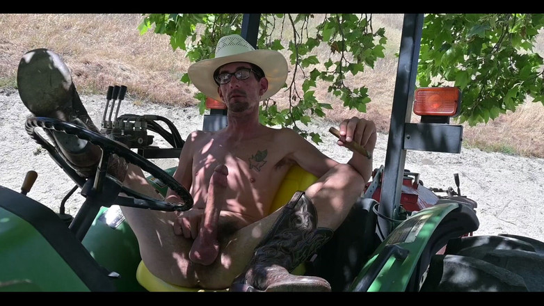 Joe Iandola: Kowboj dymu cygara jacks off na traktor