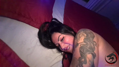 Andre Garcia: 酒店保安入侵伊丽莎桑切斯的房间并操她