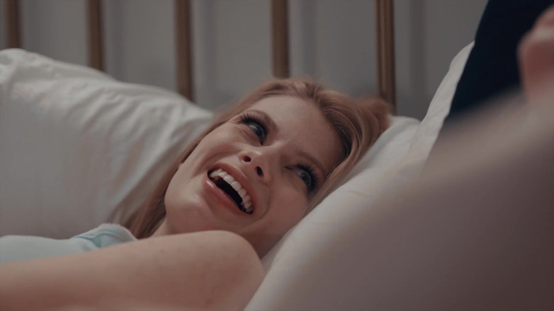 SweetheartVideo: Surori vitrege lesbiene scena 91