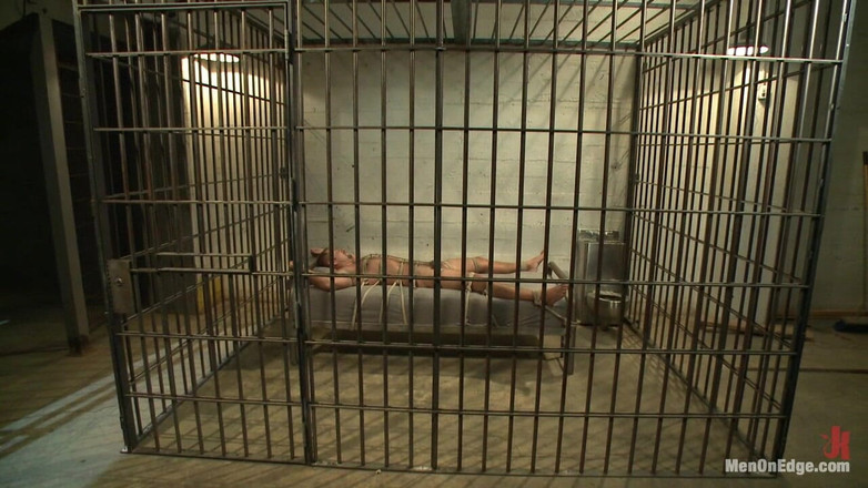 Men on Edge: Officer justice heruntergenommen und sein riesiger schwanz von zwei perversen...