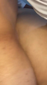 El culo de mi cuñada milf no me deja descansar