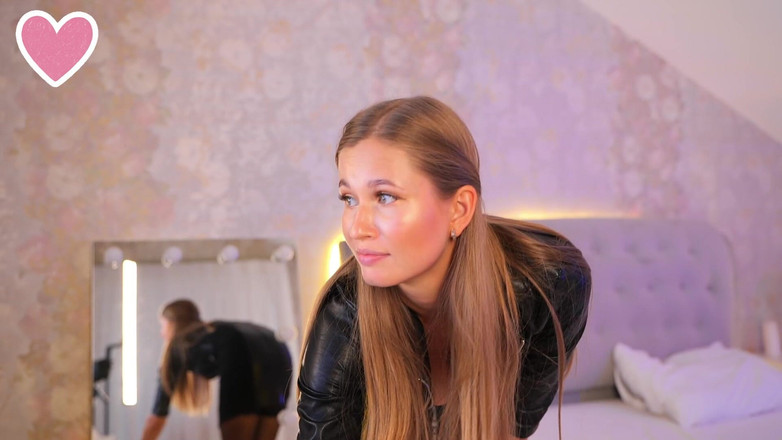 Stella Cardo: Thể hiện một chặt chẽ