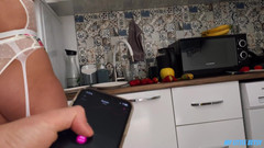 My Little Betsy: Řídím orgasmy své otrokyně - nechal jsem ji stříkat, jen když...