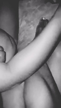 Sexbidrag för stora bröst flicka