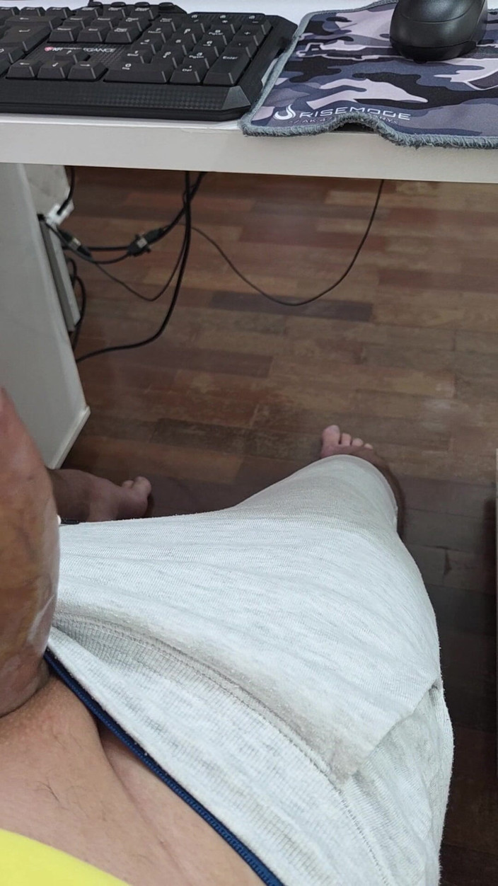 Lkdick8: Grote penis en condoom