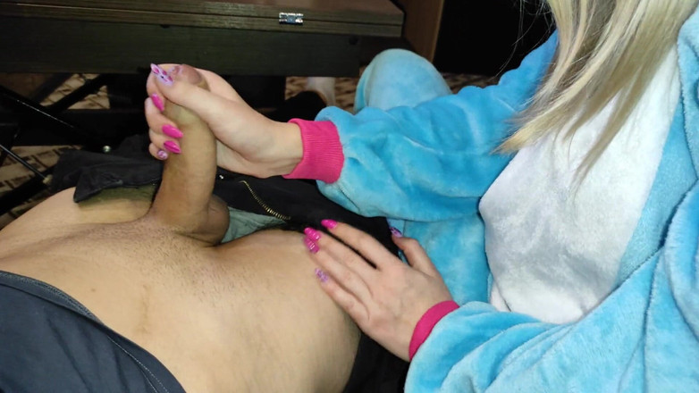 Taboo Room: Nevlastní sestra v pyžamu jednorožce bere velkého ptáka nevlastního bratra...