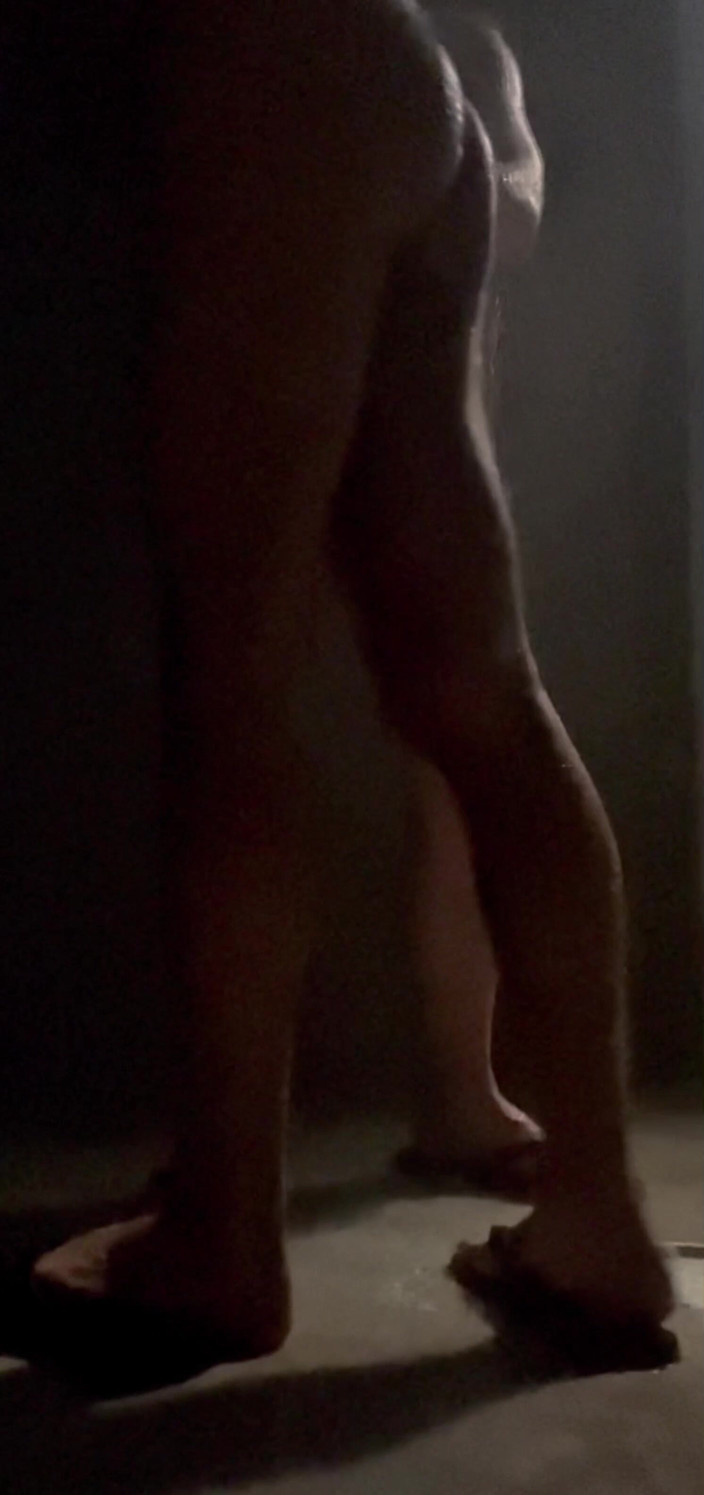 AmateurBoysPissing: Peguei a Bunda Bonita De Um Twink E Um Cara...