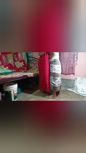 Pakhi0705: Bekas kekasih tuan rumah saya yang sudah berkahwin datang secara...