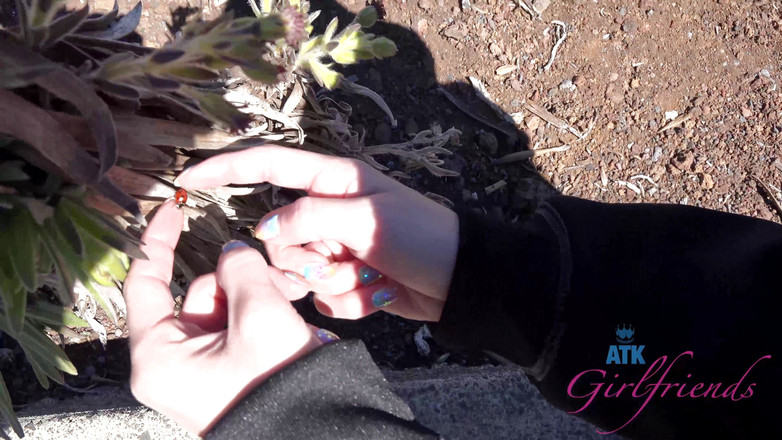 ATK Girlfriends: Vacanze virtuali in Hawaii con la bionda Piper Perri 3/7