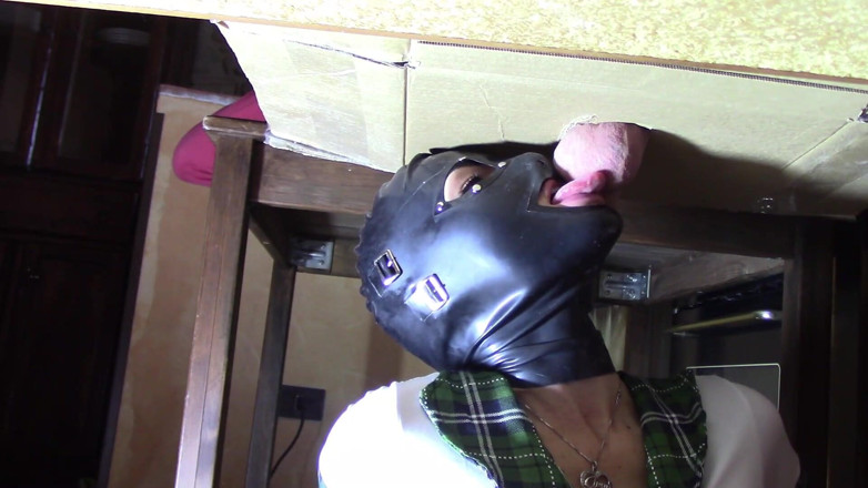 LauraOnHeels: Laura on heels model 2021 her first gloryhole. She sucks a...