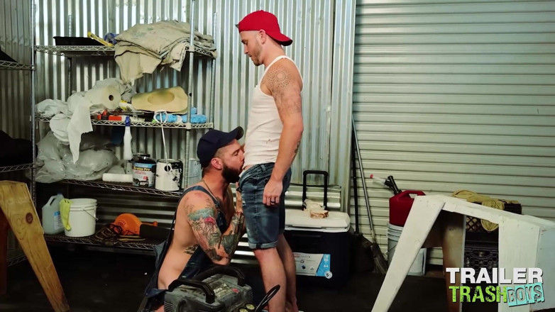 Trailer Trash Boys: Ragazzi di trailertrashboys. Jocks andrew delta e Buck Richards Allevamento