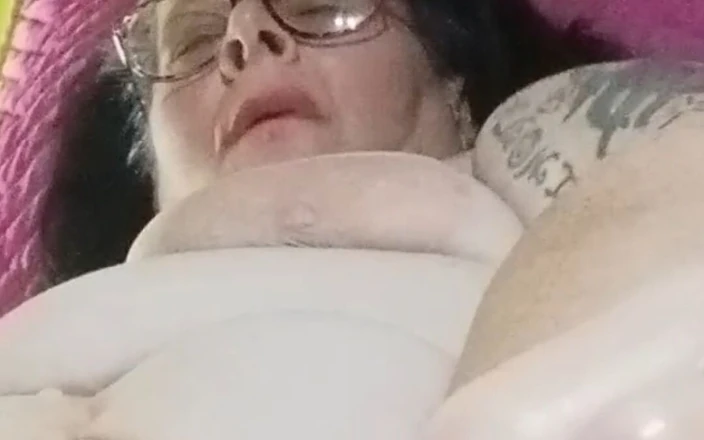 HerculesnVENUS: A Freak in the Sheets on Your Cockmeat
