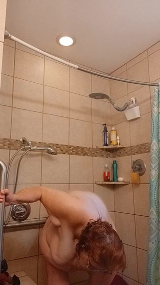 BBW nurse Vicki adventures with friends: All sweaty nurse Vicki needs shower