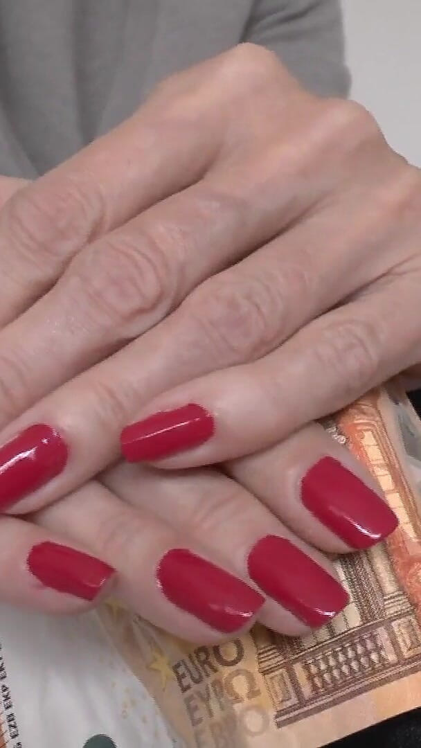 Classic Elegant Red Fingernails in the Afternoon, Lady Victoria Valente (Lady Victoria Valente) Classic Elegant Red Fingernails in the Afternoon, Lady Victoria Valente (Lady Victoria Valente)