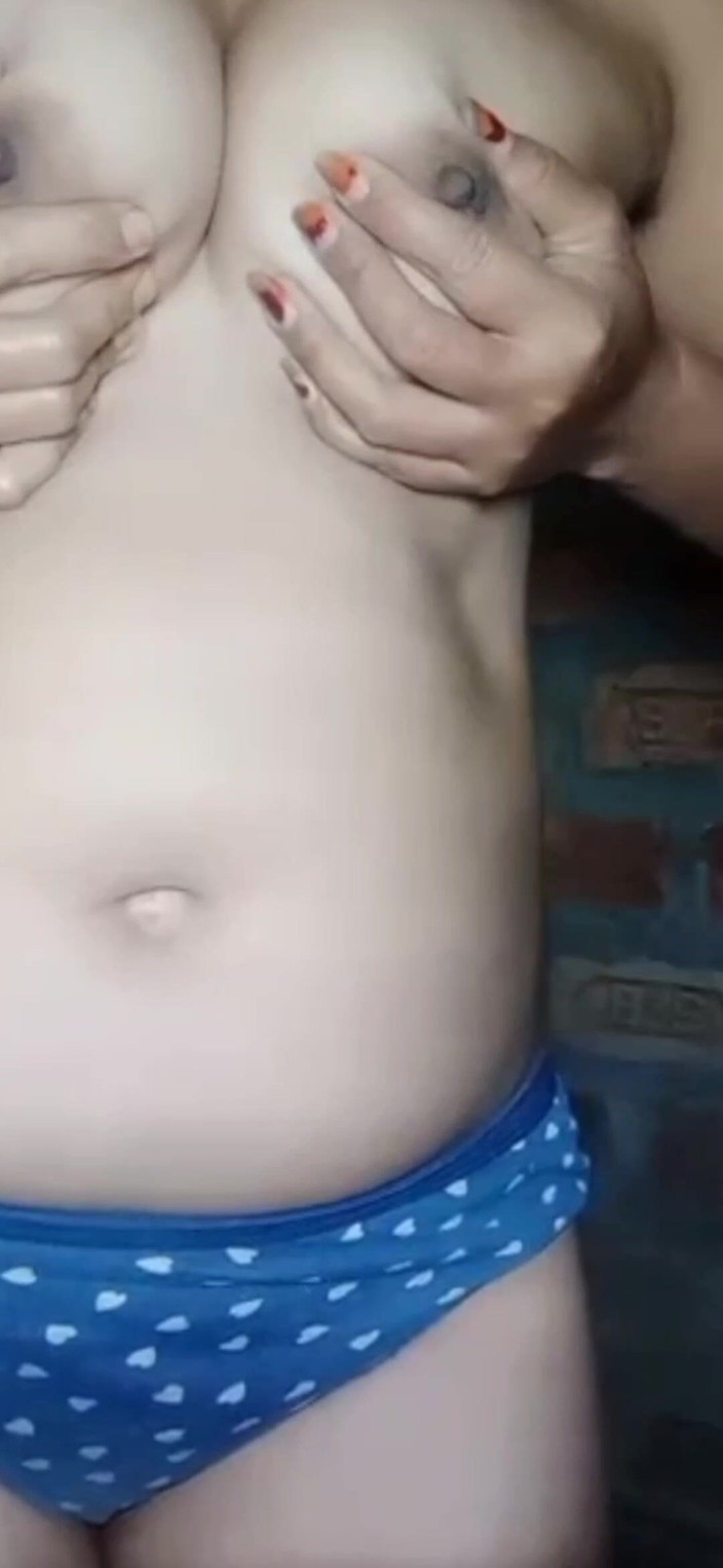 Momib45: दोस्त को नग्न कॉलिंग