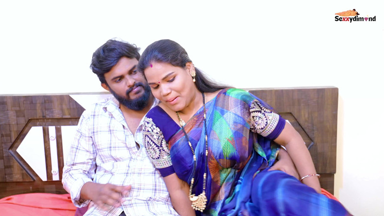 Kilash: Pasangan bogel panas India Selatan berkongkek keras