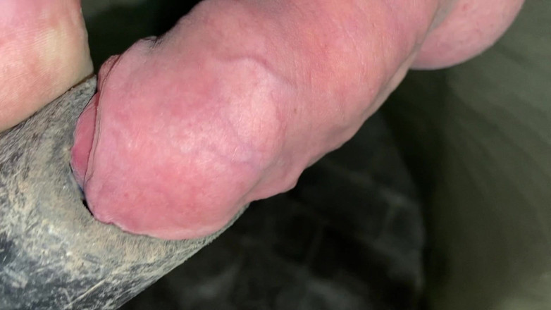 Foreskinguy: Gros plan, non coupé, éjaculation mains libres après l’aspirateur