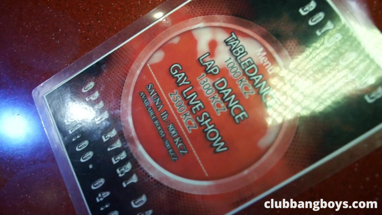 Club Bang Boys: Blonďatá striptérka divočí