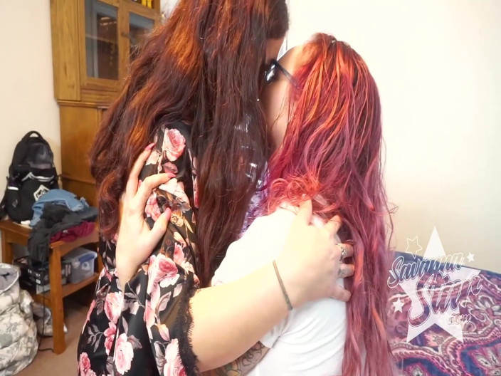 Savanna star: Distracție lesbiană senzuală