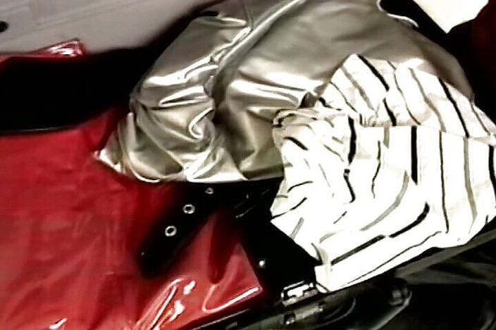 Planete Francaise: 一个顺从的女人需要服从这些男人