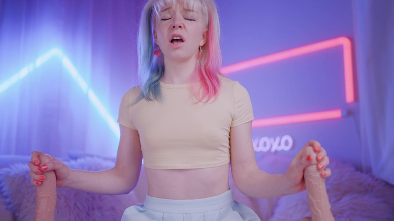 Jolie Lyon: Colegii tatălui vitreg în Pizda mea virgină