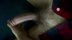 NerdycharlieXXX: Jugando con mi polla viendo porno