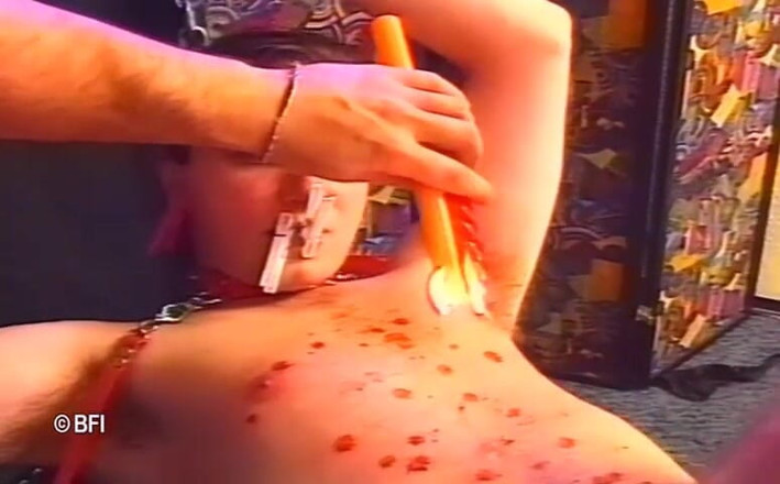 Hardcore slave sex: Terreur aux bougies