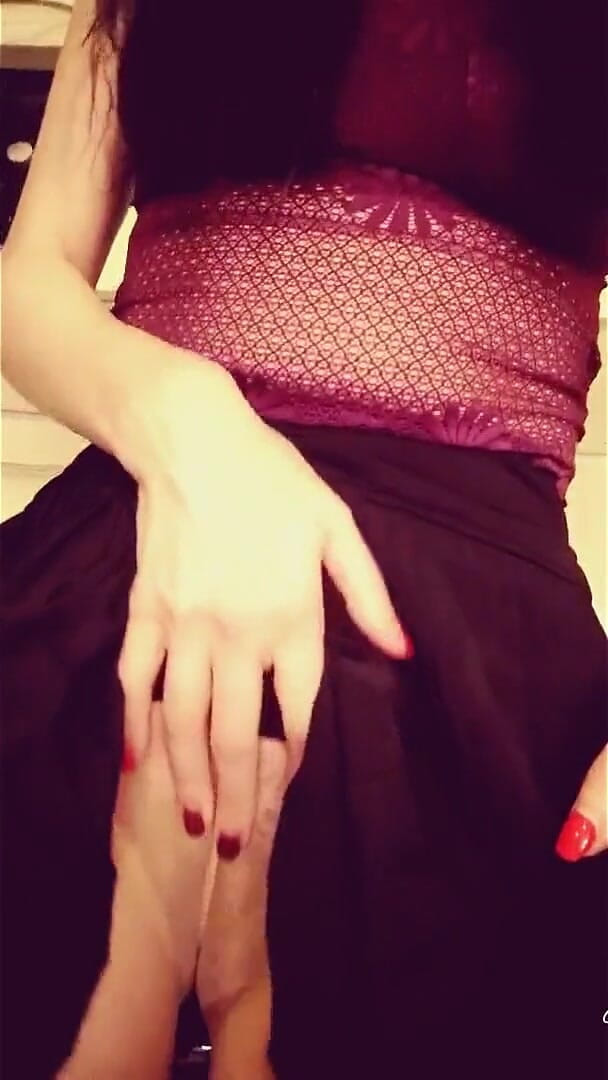 GinnaGg: แม่บ้านเงี่ยนแตกน้ำพุในครัวกระเด็นใส่โต๊ะ Ginnagg