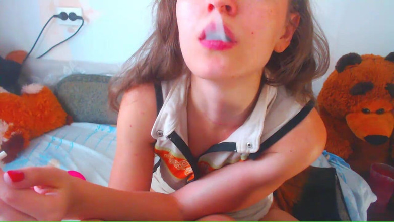AnnaNotIdealAngel: Smoke Fetish - дым сексуальный для тебя, мой пирсинговный язык