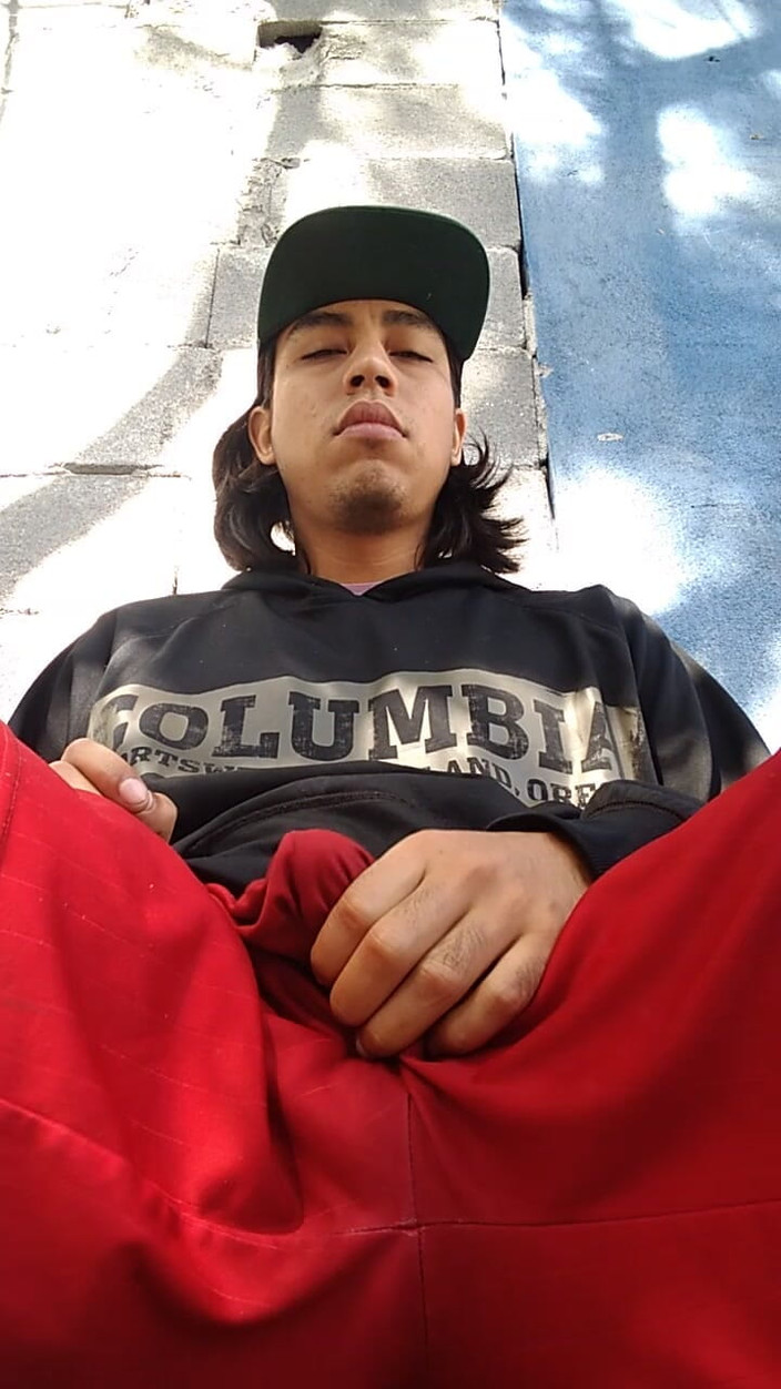 AlexAlejandro13: Questo tipo al mattino è un grosso stronzo