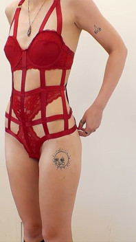 Wendy Inked brunetka Coed konkurz hračky rimjob a chamtivý polykání!
