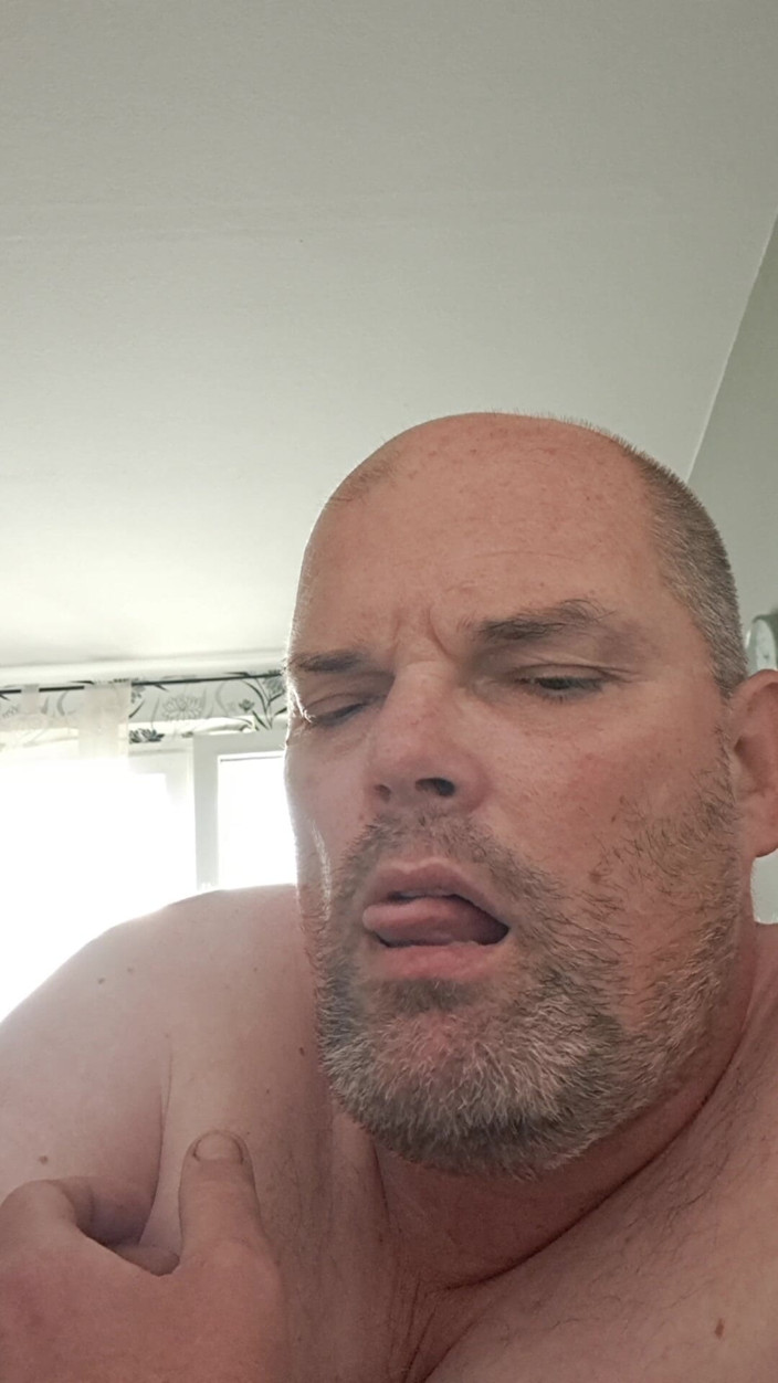 Fickspecht: For Further Stretching, the Thick Dildo Still Has to Go...
