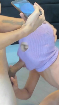 Twink Slim lutscht dicken Schwanz XXL Kolumbianischer Mann Live