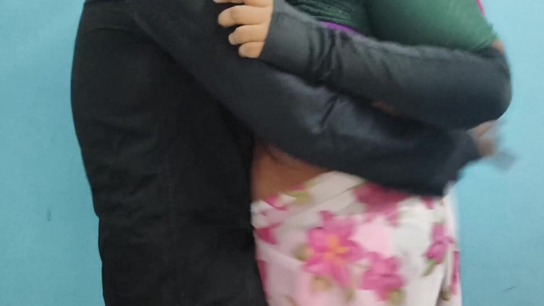 SneakyManner48: 핫한 밀프와 섹스하는 타밀 드레스 재단사