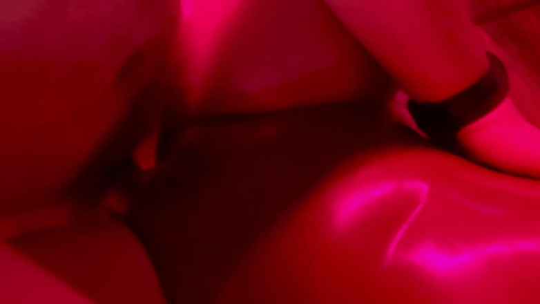 Velvet Witch 87: Tvrdé kurva na BDSM houpačce v latexu