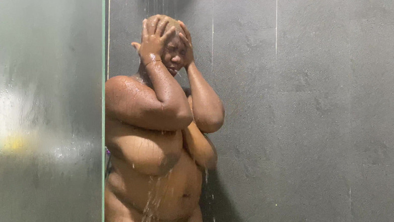 Ethanxbush: Wet and Horny in the Shower