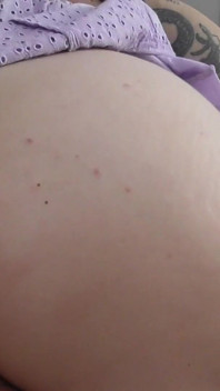 Faccio incinta la mia sorellastra di un'enorme sborrata