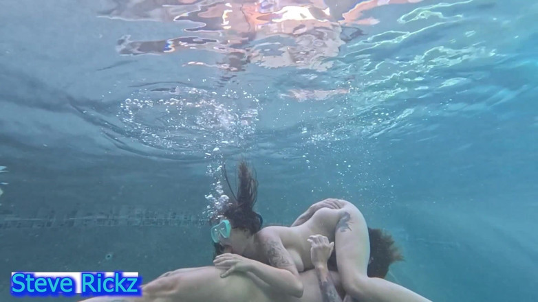 Steve Rickz: Underwater Suck and Fuck - Crazy Swimming Pool Sex - Steve Rickz,...