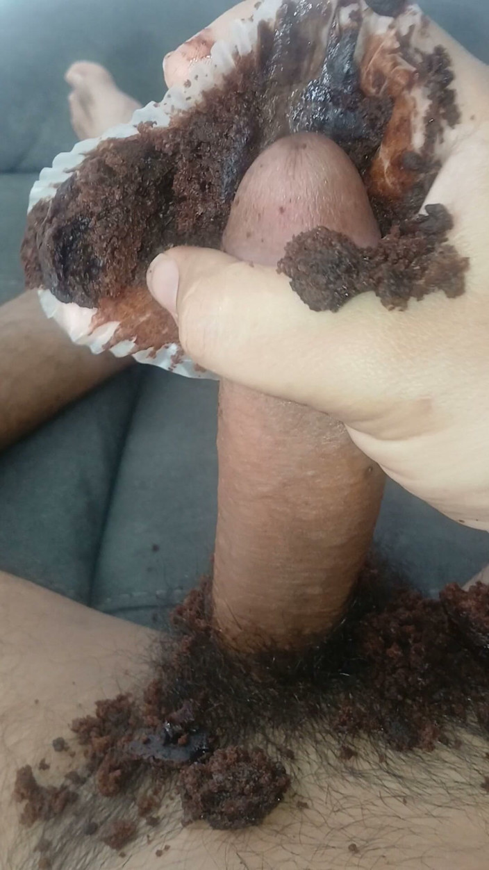 Alexander33324: Sehelai straw yang lazat dengan mofin coklat.