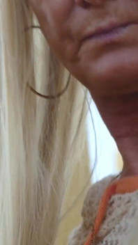 Outdoor-masturbation & Fingern Orgasmus in Ouvert Höschen &halterlosen Socken
