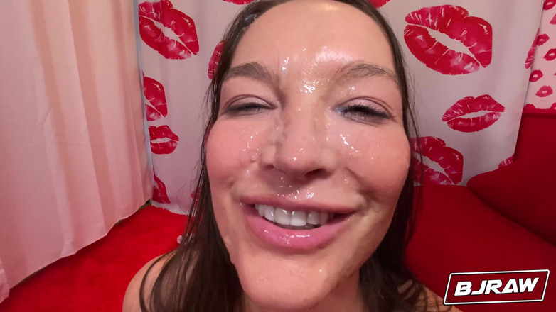 BJ Raw: Une bjraw couvre le visage de Katrina Colt